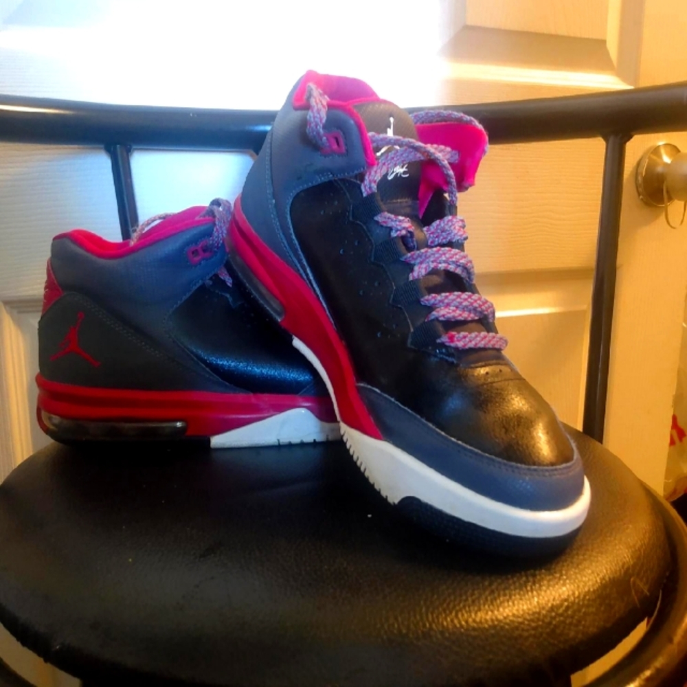 Women's Jordans size 6.5